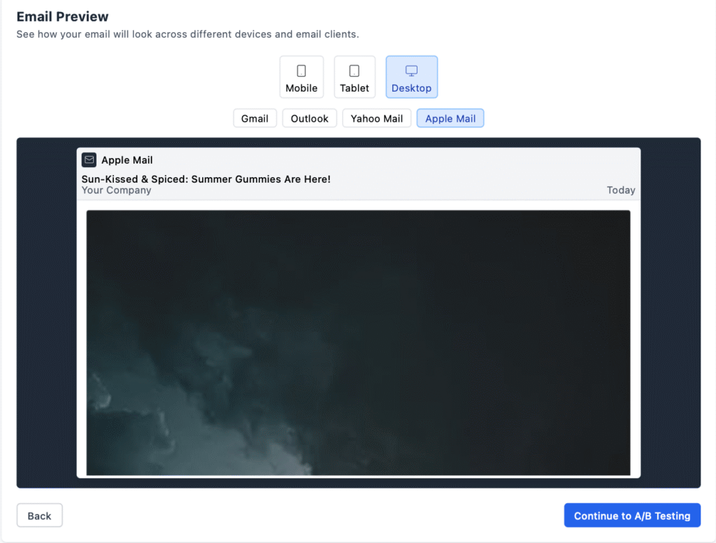 Email marketing simulator showing desktop and mobile preview of the email layout.